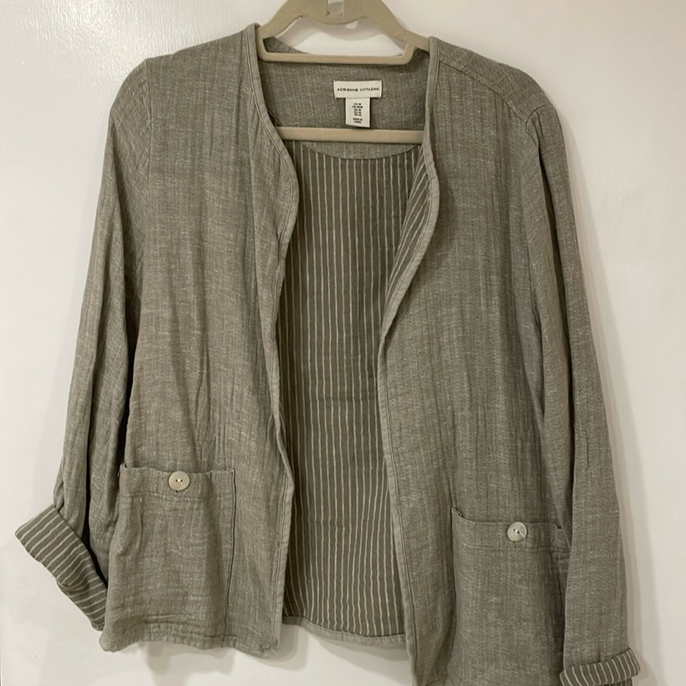 Adrienne Vittadini  linen blend unstructured jacket size medium
